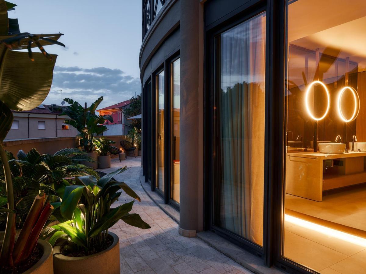 Le Residenze By Victoria Palace Каттолика Экстерьер фото