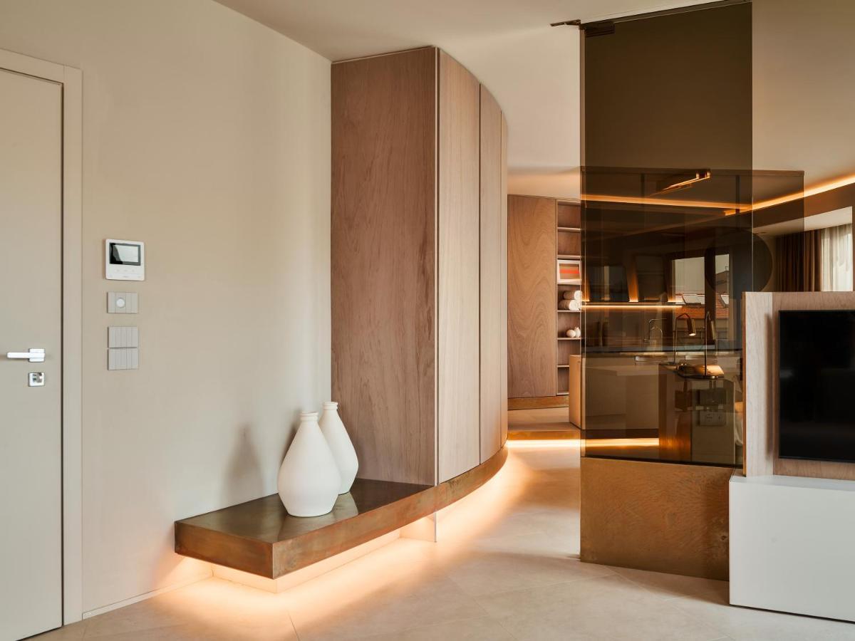 Le Residenze By Victoria Palace Каттолика Экстерьер фото
