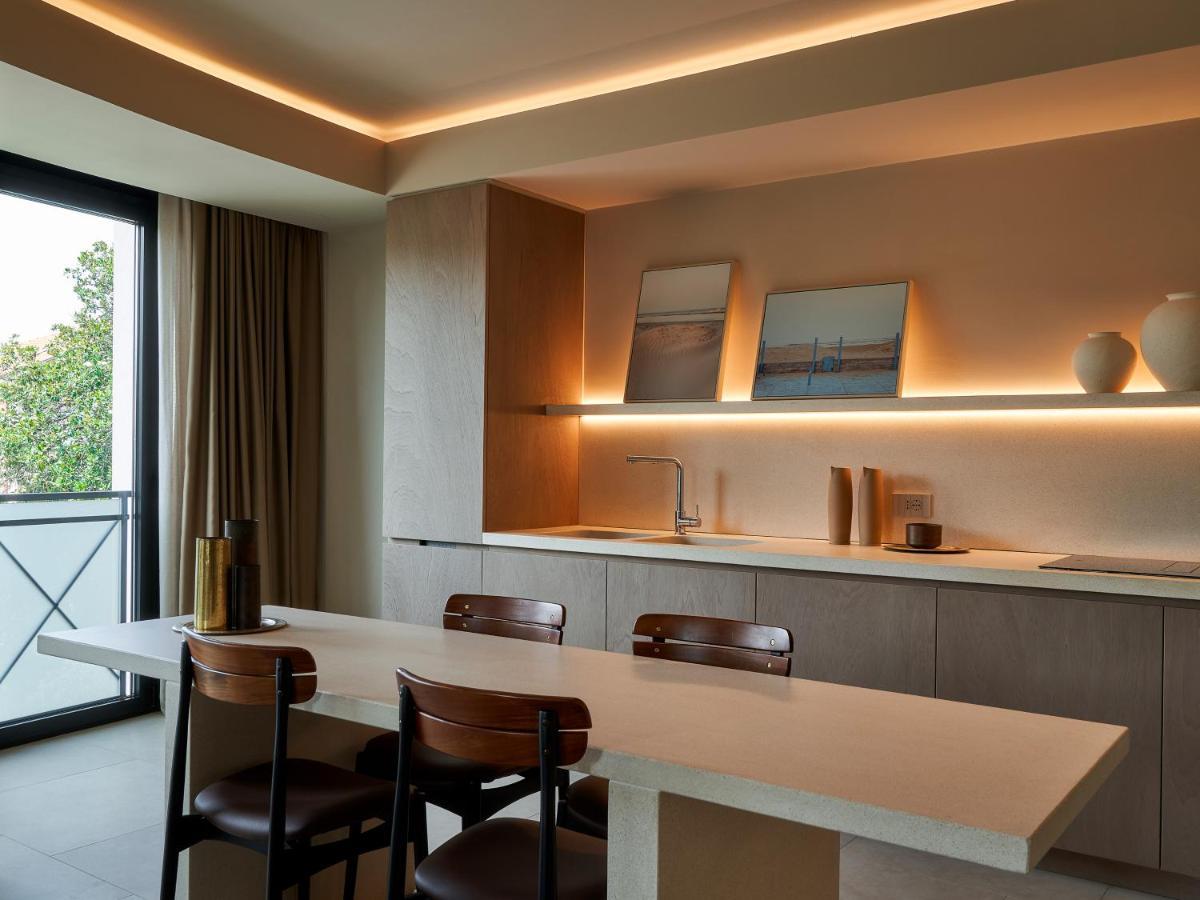 Le Residenze By Victoria Palace Каттолика Экстерьер фото
