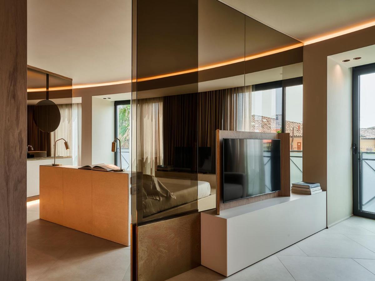 Le Residenze By Victoria Palace Каттолика Экстерьер фото