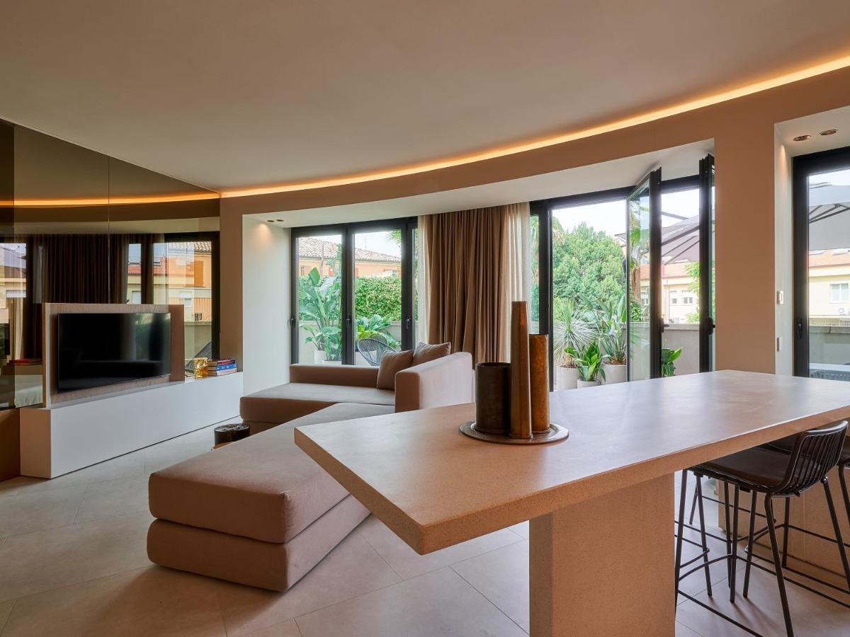 Le Residenze By Victoria Palace Каттолика Экстерьер фото